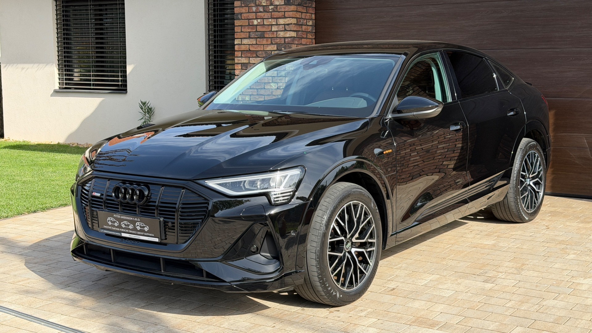 Audi E-tron 55 quattro S line — foto 2