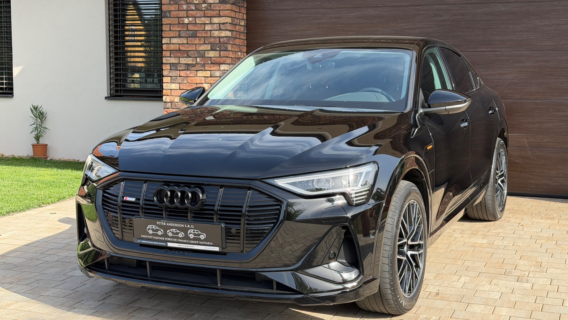 Audi E-tron 55 quattro S line — foto 3