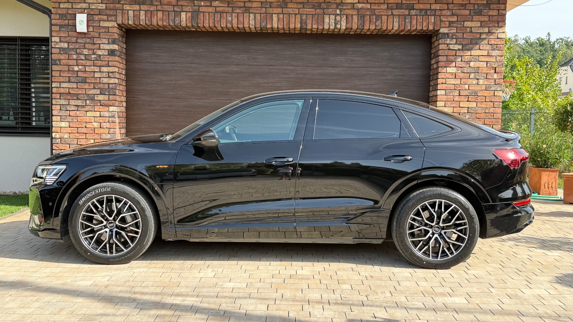 Audi E-tron 55 quattro S line — foto 11