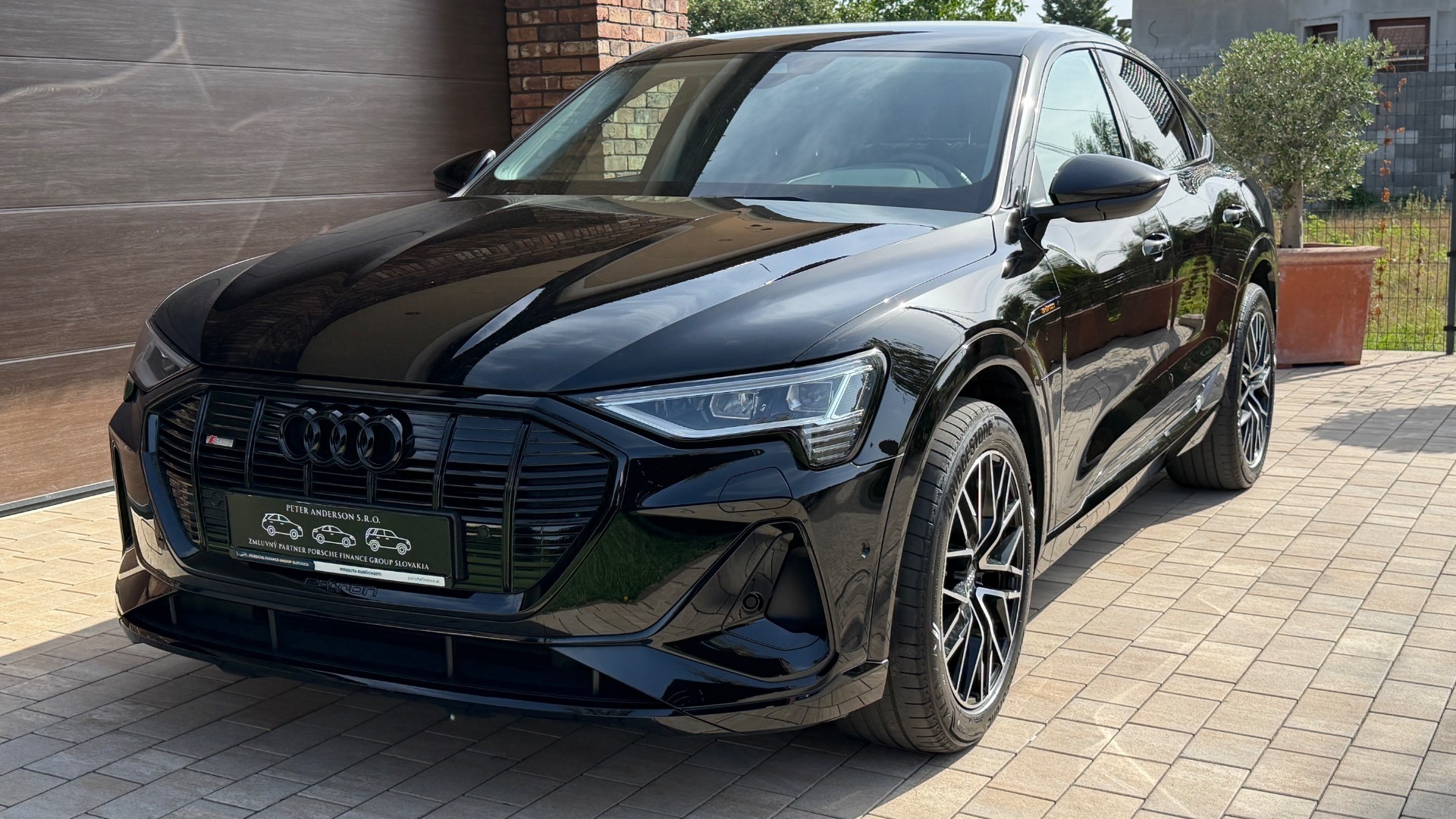 Audi E-tron 55 quattro S line — foto 13