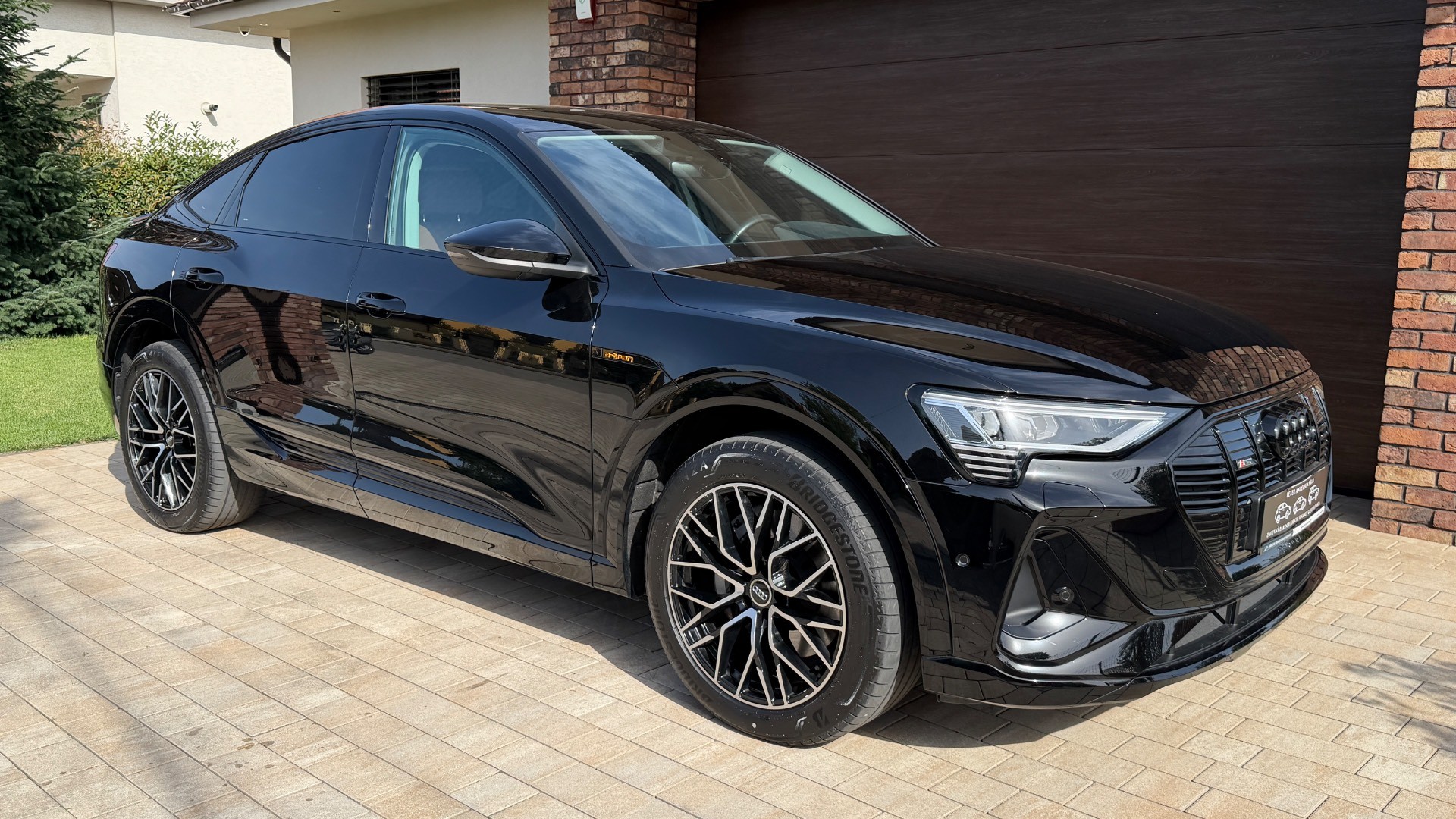 Audi E-tron 55 quattro S line — foto 20