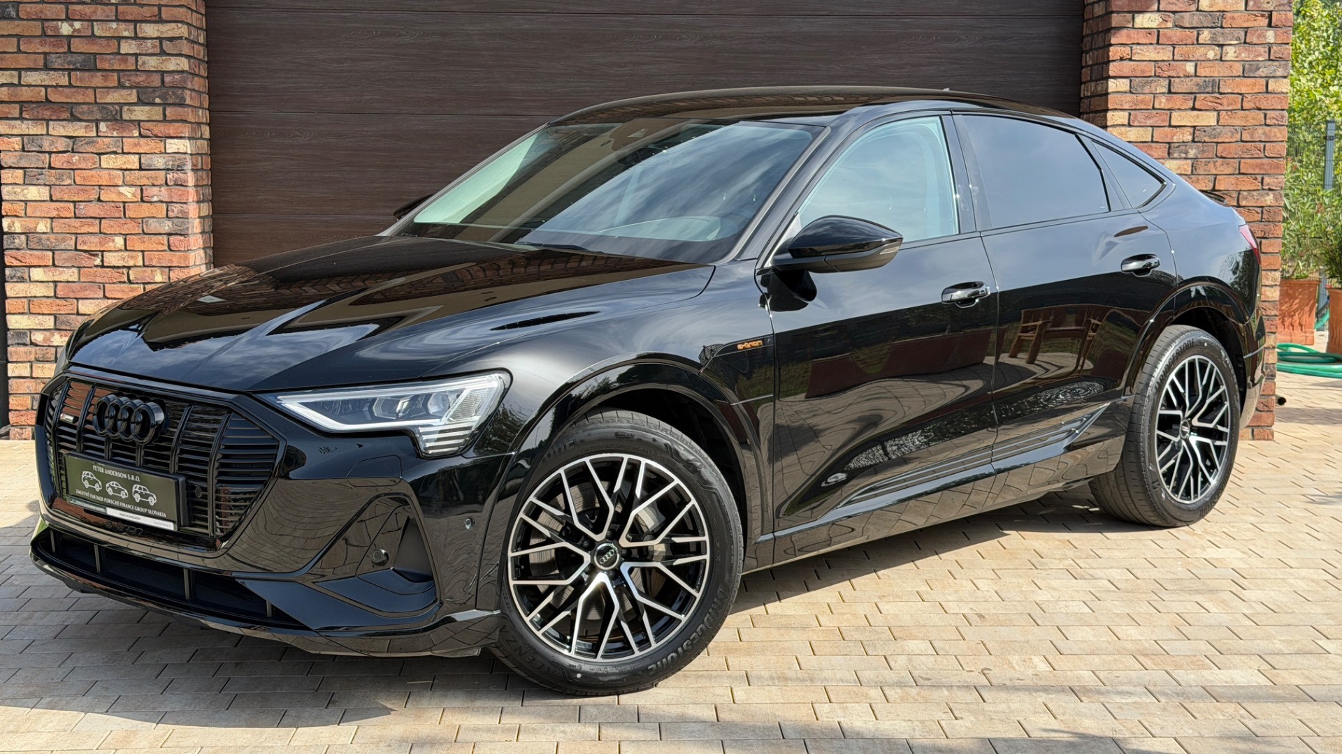 Audi E-tron 55 quattro S line — foto 21