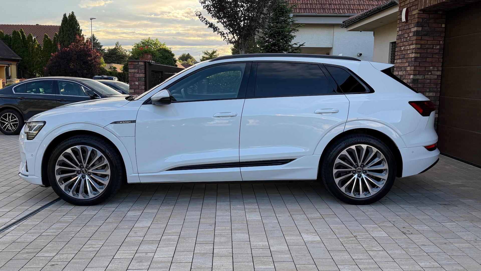Audi E-tron 55 quattro S line — foto 6