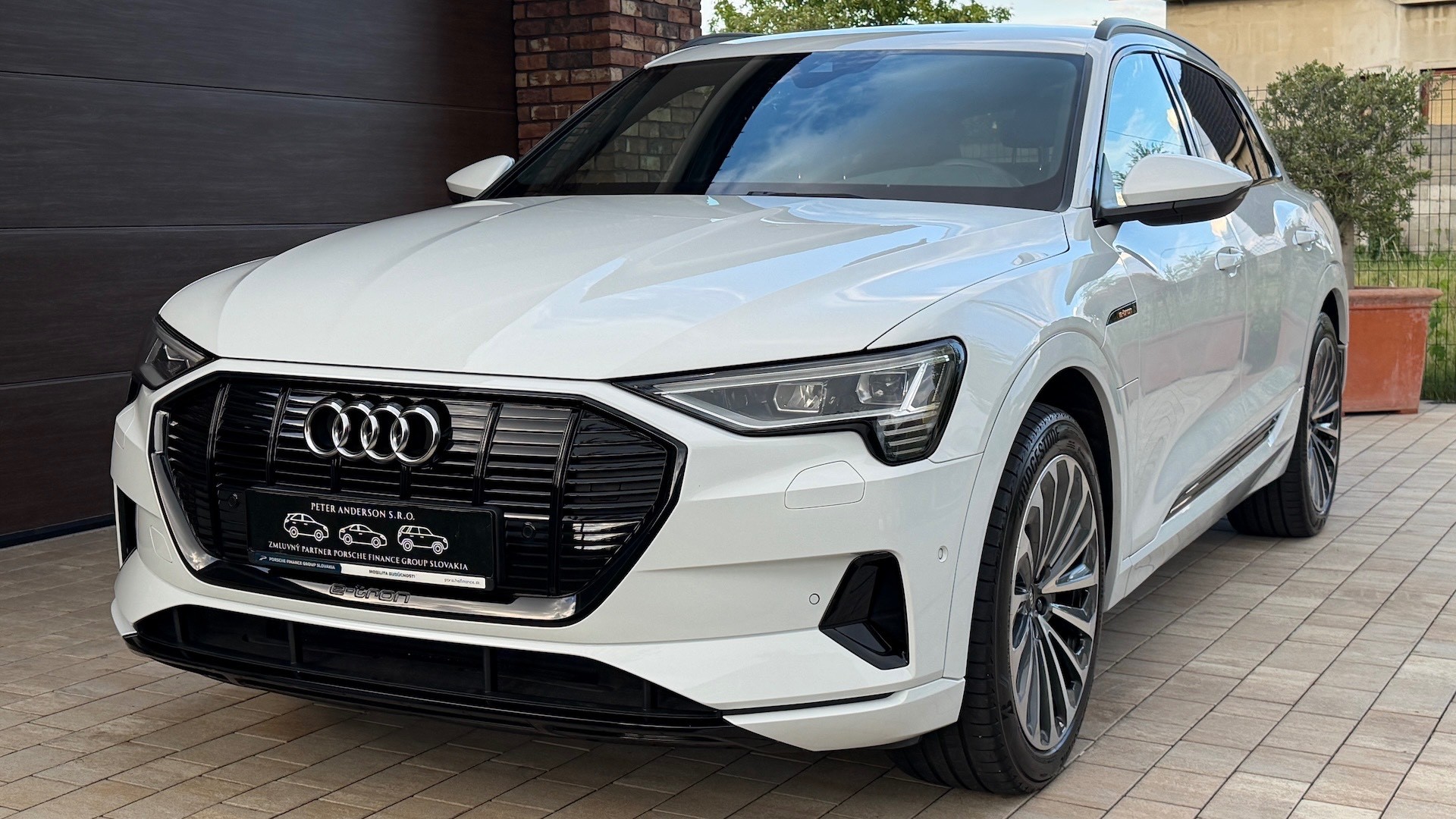 Audi E-tron 55 quattro S line — foto 20
