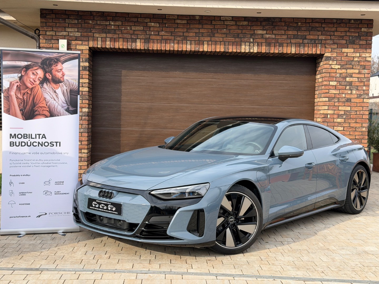 Audi E-tron GT — foto 2