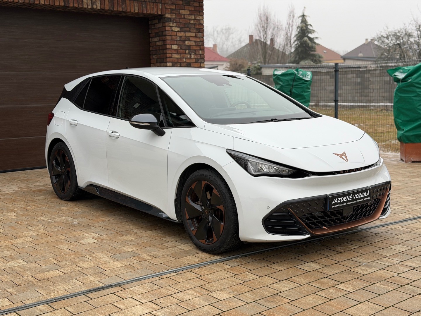 Cupra Born 150kW, 62kWh batéria, batéria 97% — foto 4