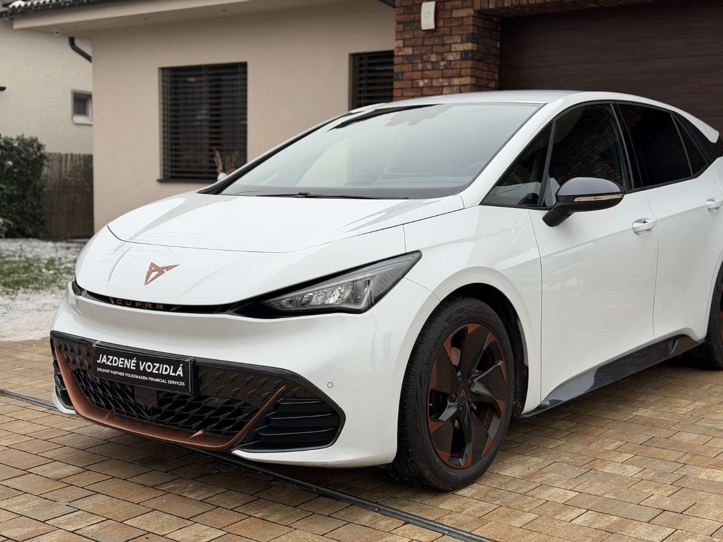 Cupra Born 150kW, 62kWh batéria, batéria 97% — foto 5