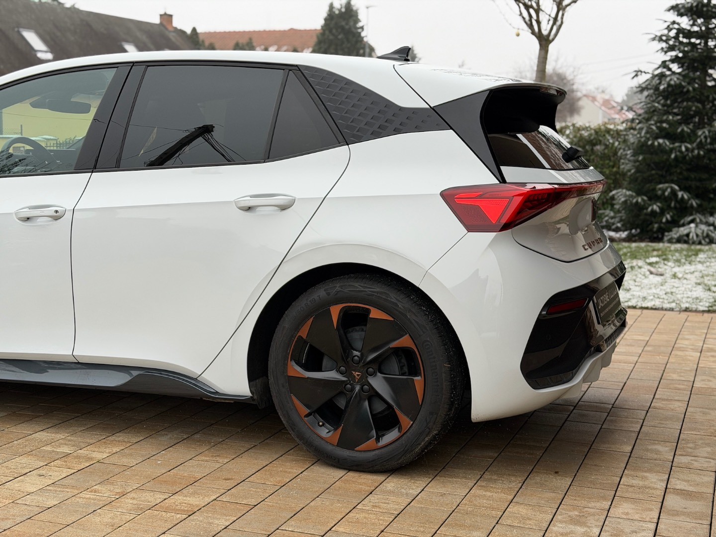 Cupra Born 150kW, 62kWh batéria, batéria 97% — foto 6