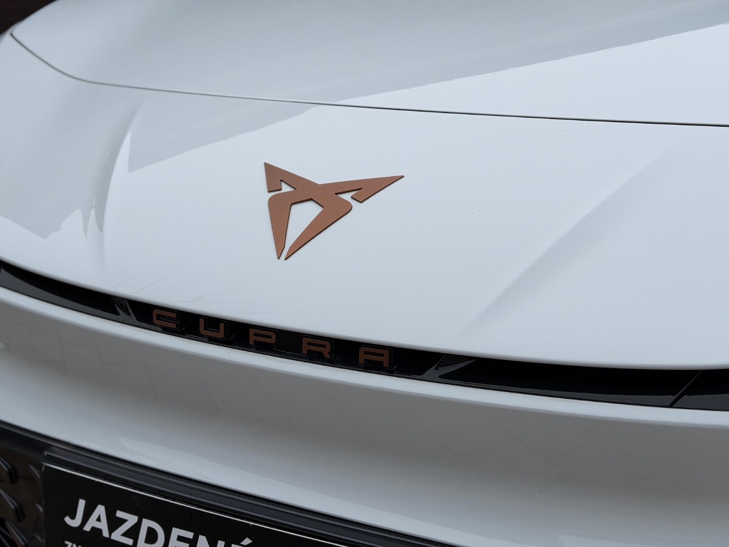Cupra Born 150kW, 62kWh batéria, batéria 97% — foto 15