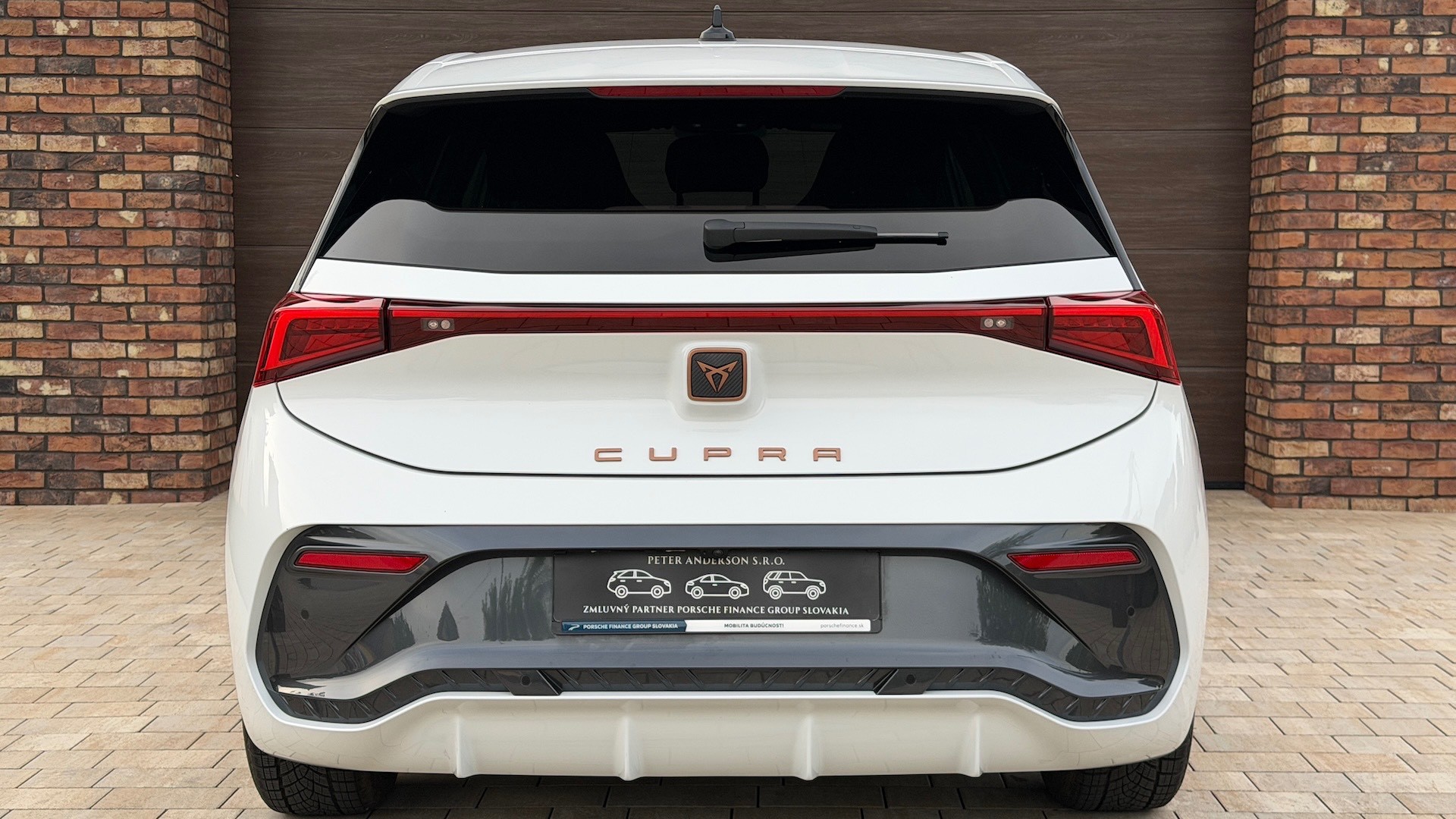 Cupra Born 150kW, 62kWh batéria, batéria SHO 98% — foto 9