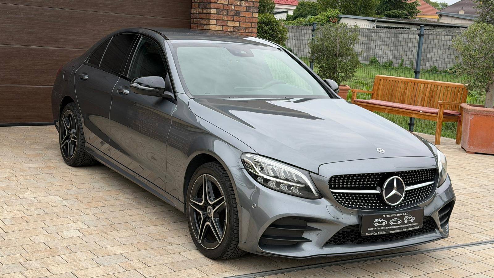 Mercedes-Benz C trieda Sedan 180 A/T — foto 2