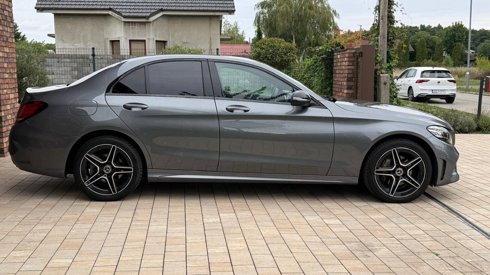 Mercedes-Benz C trieda Sedan 180 A/T — foto 6