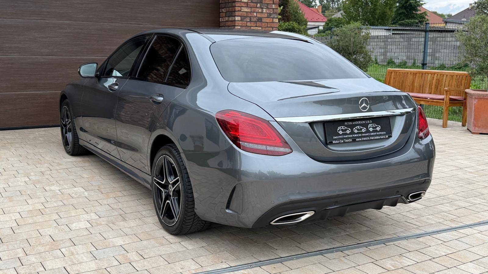 Mercedes-Benz C trieda Sedan 180 A/T — foto 9