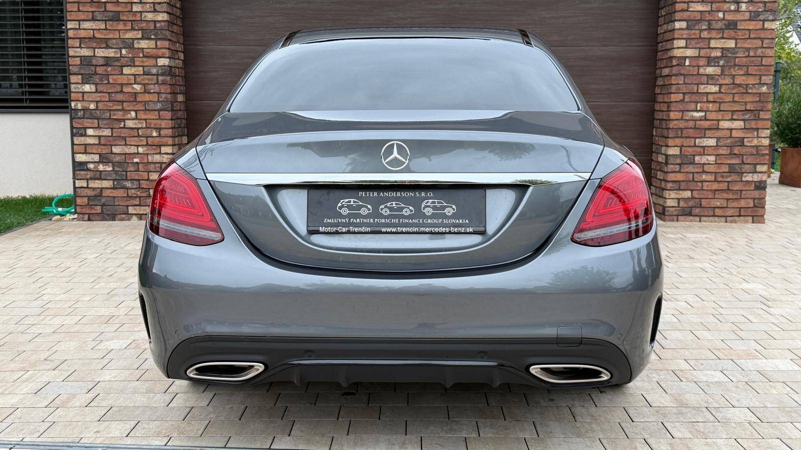 Mercedes-Benz C trieda Sedan 180 A/T — foto 10