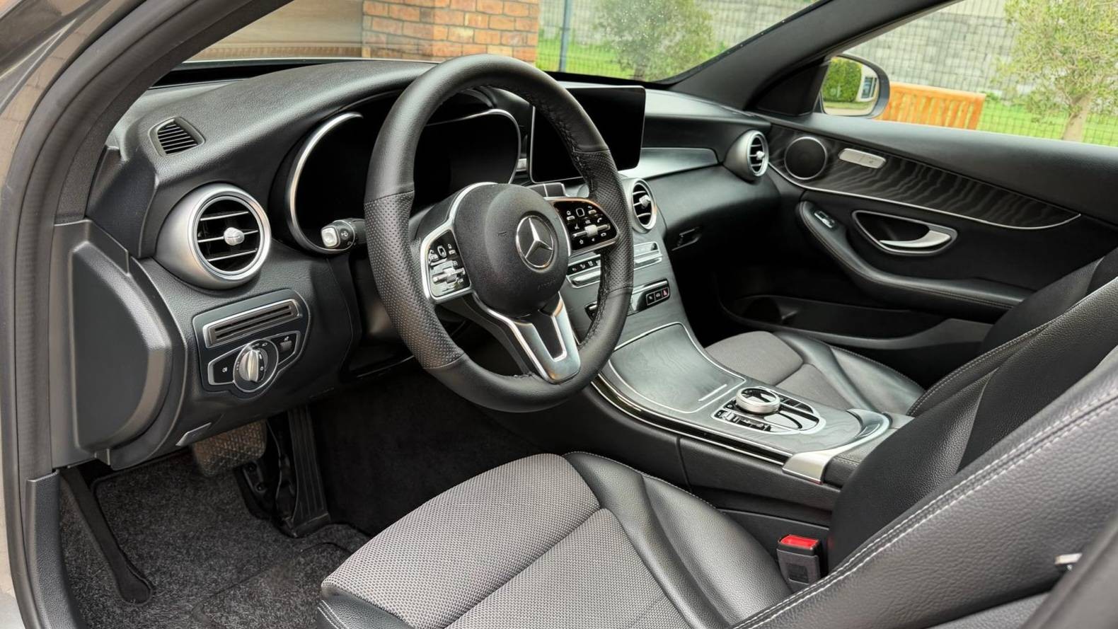 Mercedes-Benz C trieda Sedan 180 A/T — foto 14