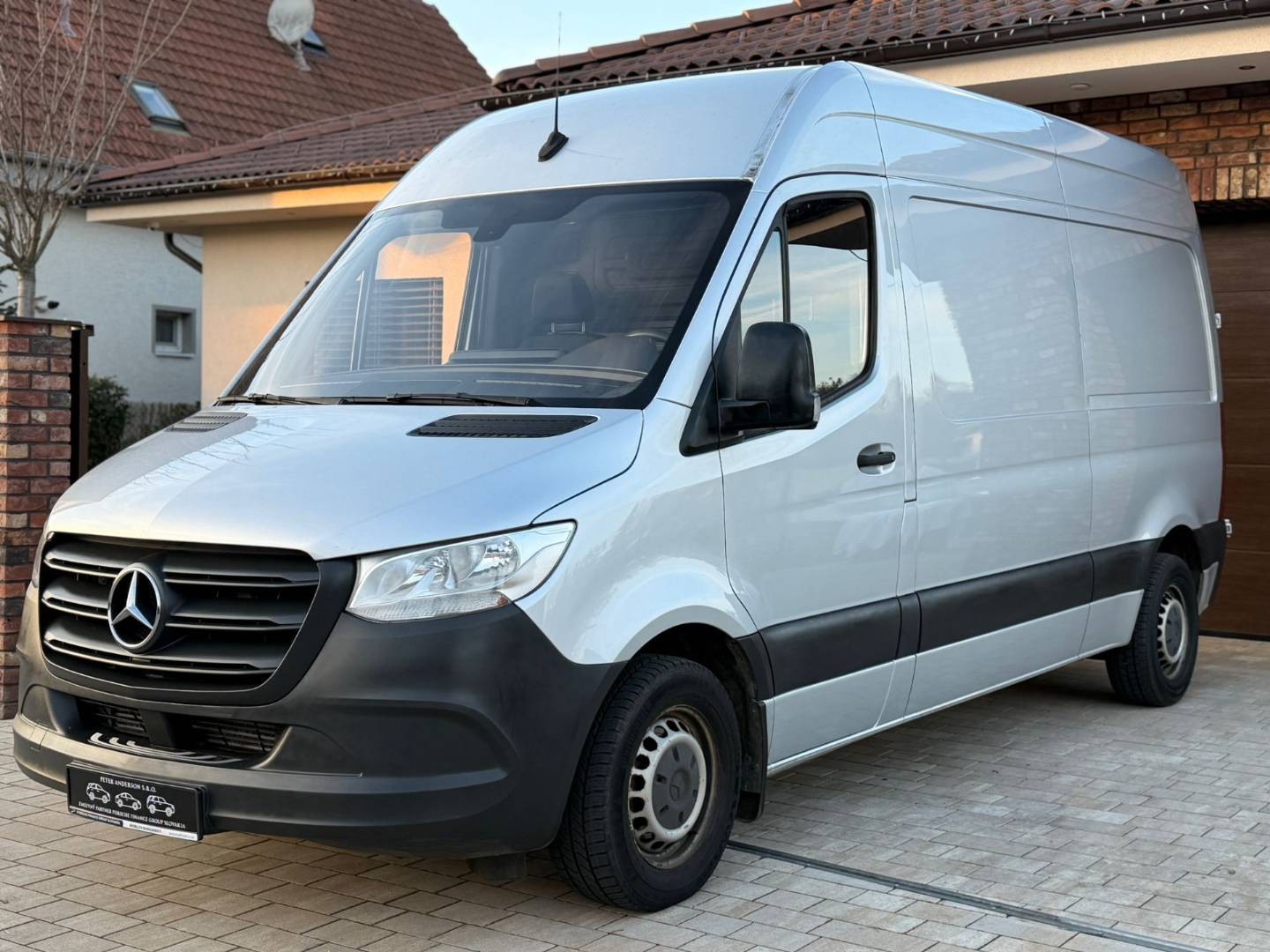 Mercedes-Benz Sprinter 311 CDI Standard A2 FWD BOTT regalový systém+Zdvihák