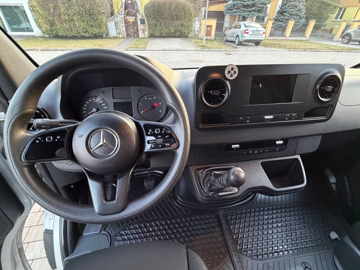 Mercedes-Benz Sprinter 311 CDI Standard A2 FWD BOTT regalový systém+Zdvihák — foto 11