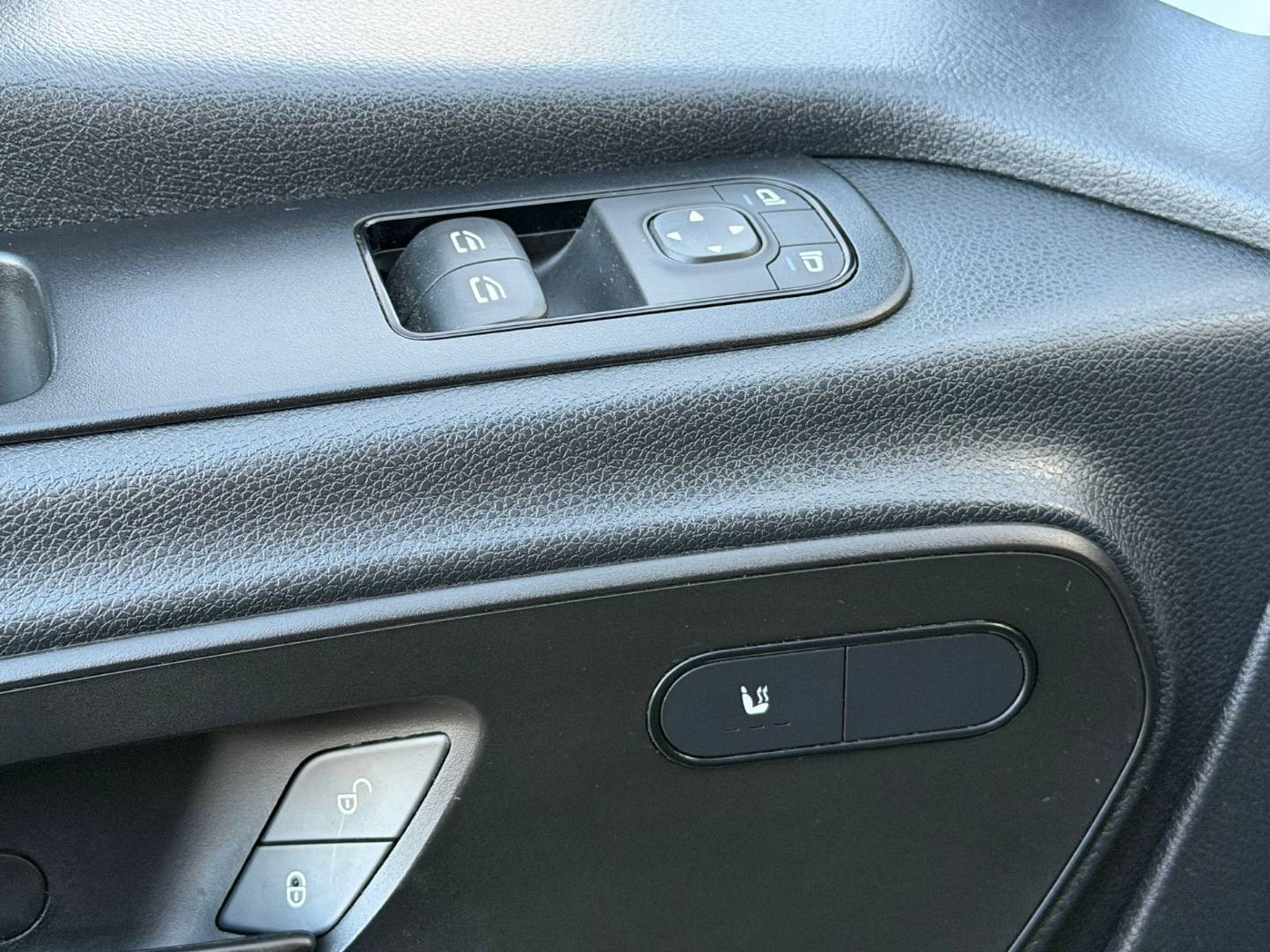 Mercedes-Benz Sprinter 311 CDI Standard A2 FWD BOTT regalový systém+Zdvihák — foto 12