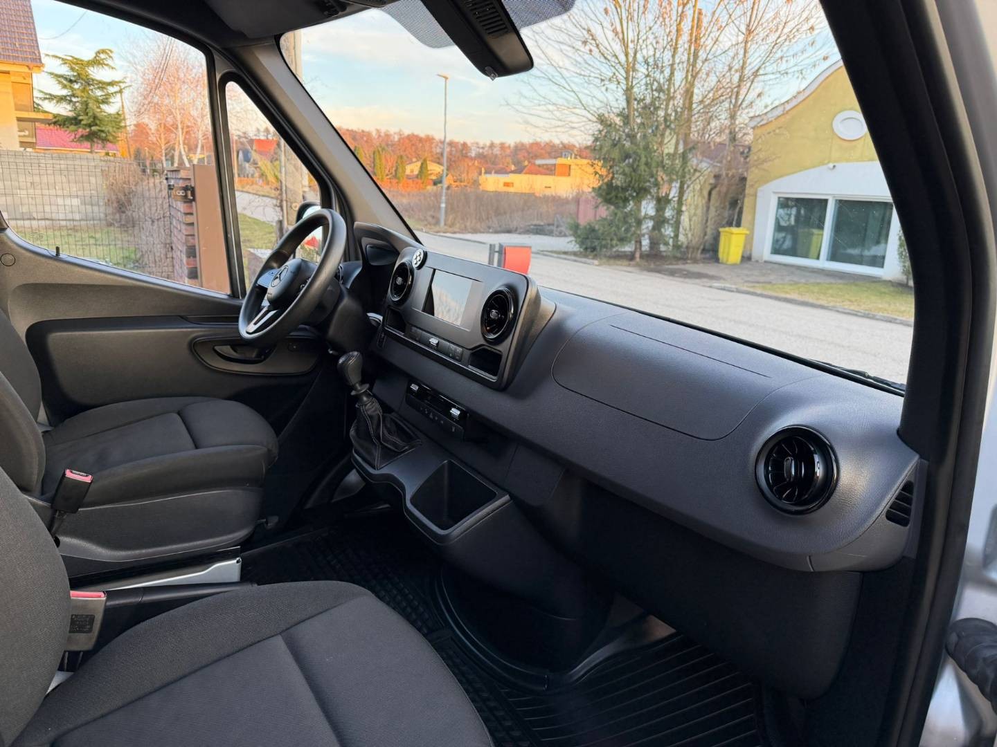 Mercedes-Benz Sprinter 311 CDI Standard A2 FWD BOTT regalový systém+Zdvihák — foto 14
