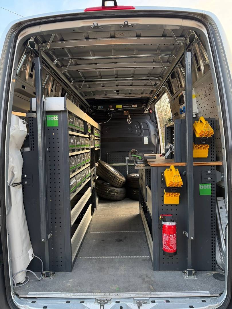 Mercedes-Benz Sprinter 311 CDI Standard A2 FWD BOTT regalový systém+Zdvihák — foto 24