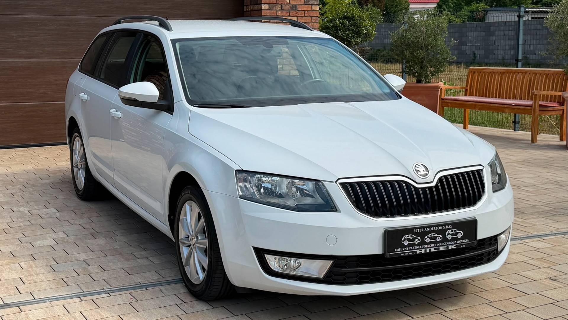 Škoda Octavia Combi 1.6 TDI 110k Ambition DSG — foto 2
