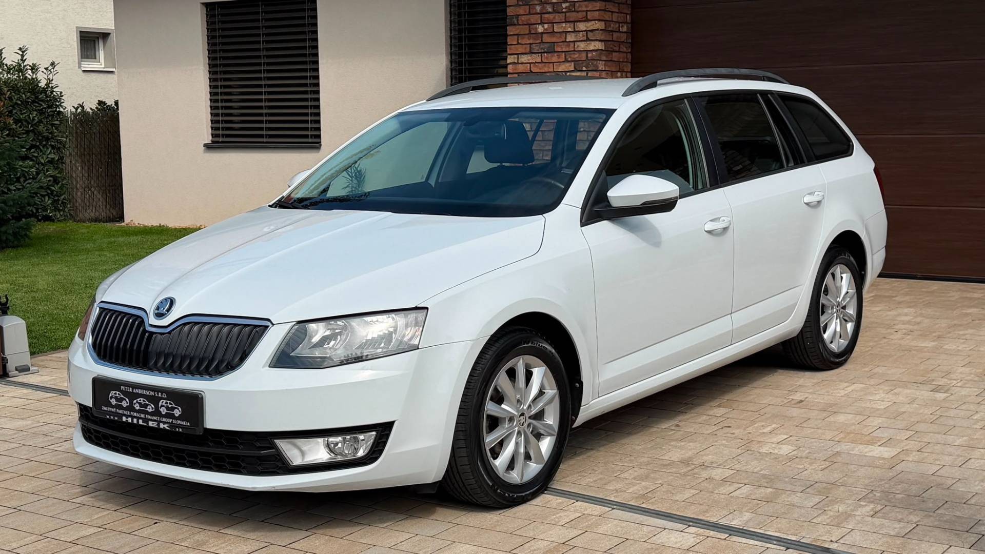 Škoda Octavia Combi 1.6 TDI 110k Ambition DSG — foto 6