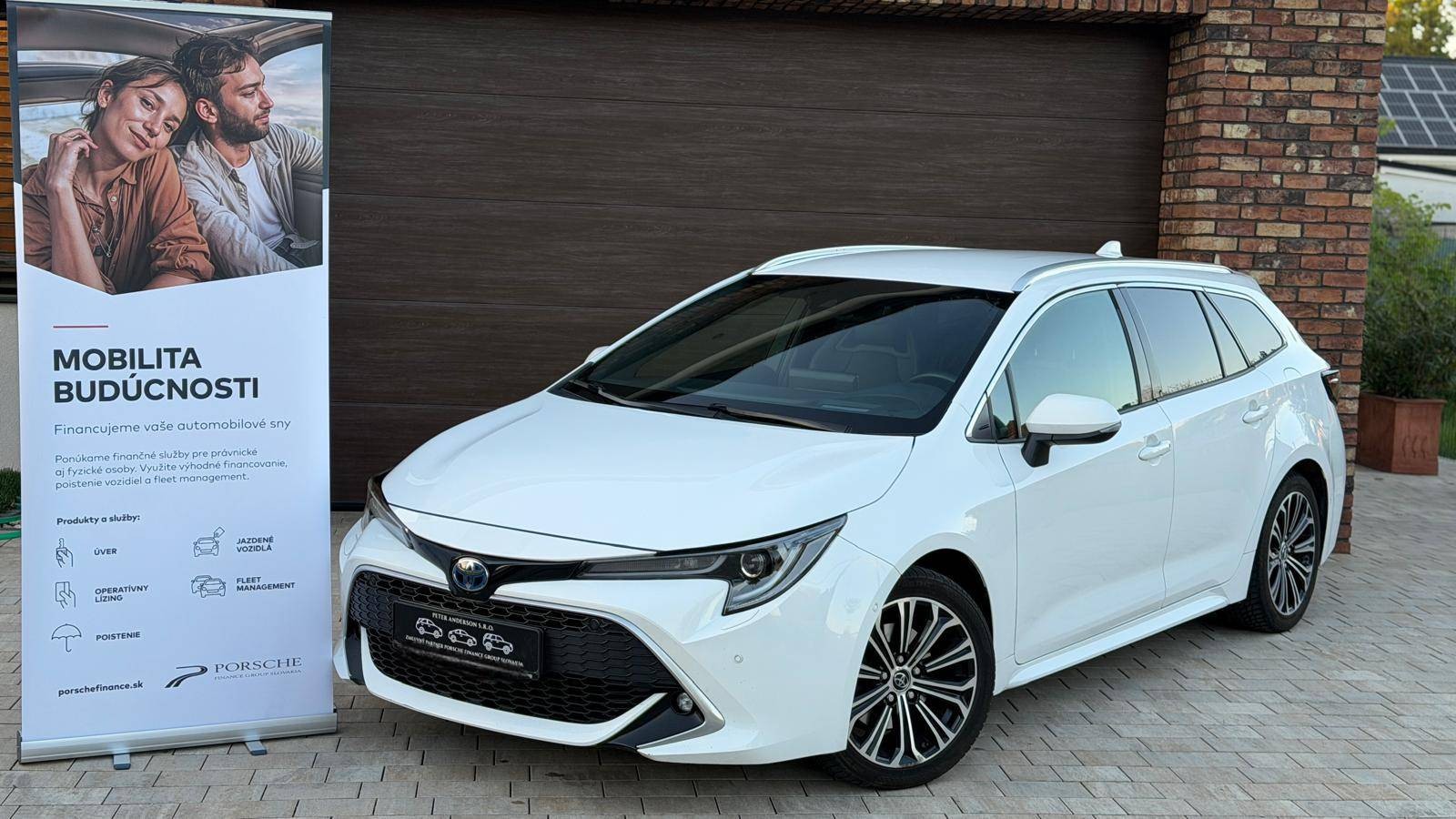 Toyota Corolla Combi TS 2.0 Hybrid Dynamic Force e-CVT Executive — foto 2