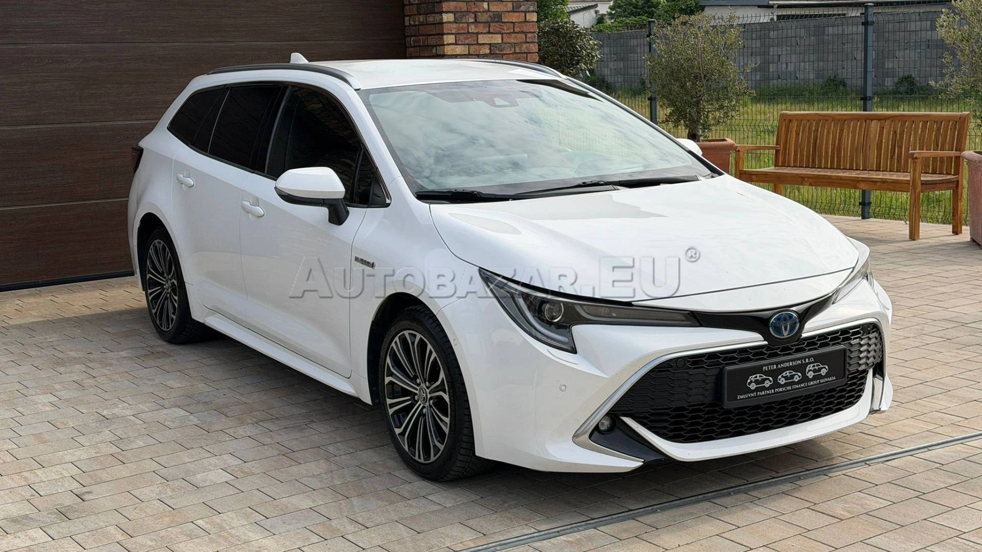 Toyota Corolla Combi TS 2.0 Hybrid Dynamic Force e-CVT Executive — foto 2