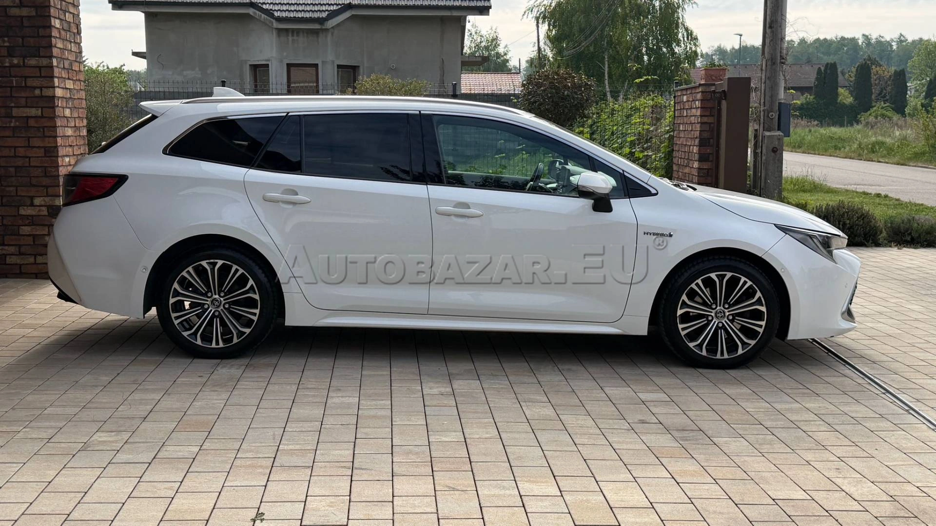 Toyota Corolla Combi TS 2.0 Hybrid Dynamic Force e-CVT Executive — foto 4