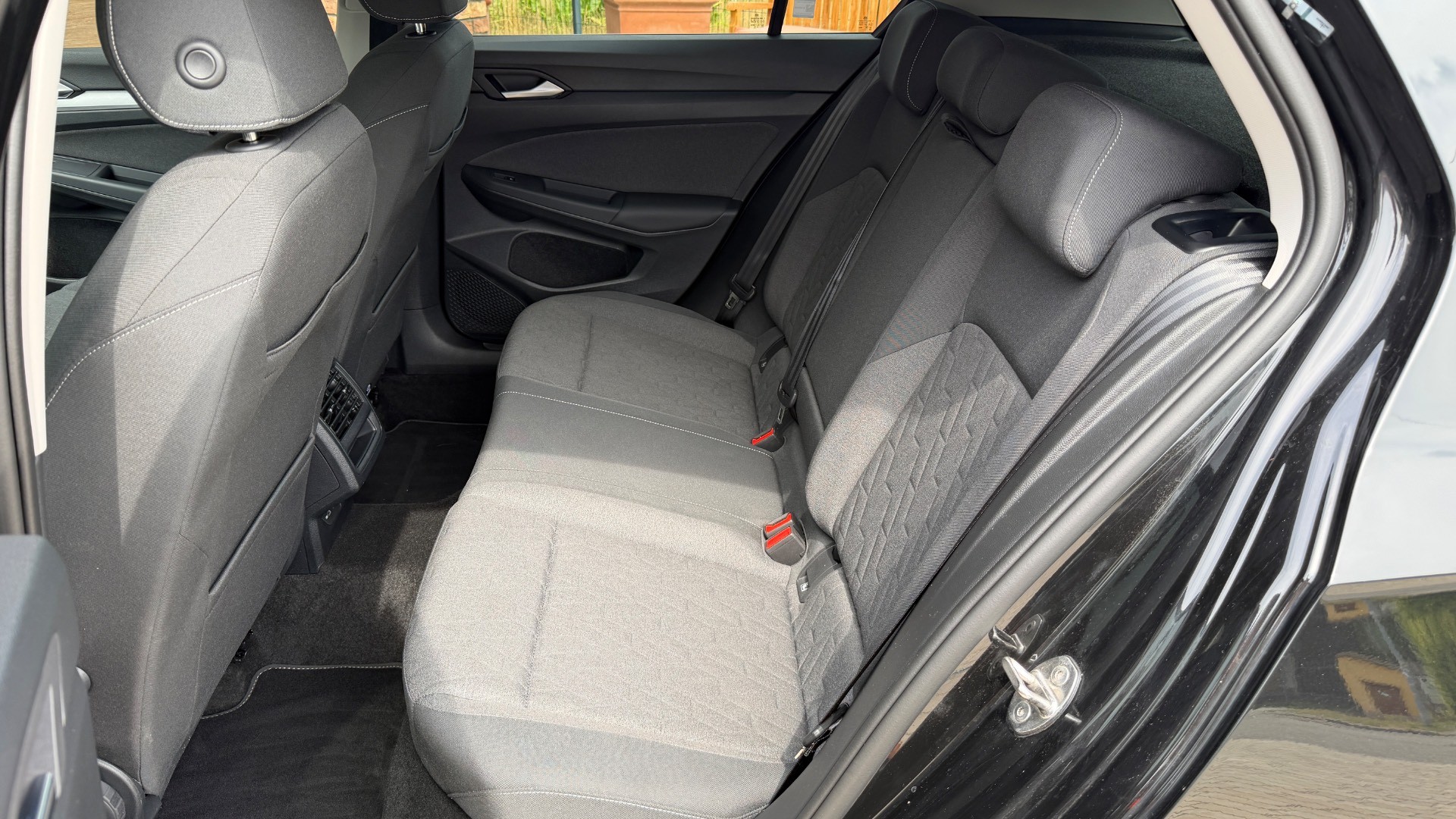 Volkswagen Golf Life 2.0 TDI 110kW 7-Gang DSG — foto 17