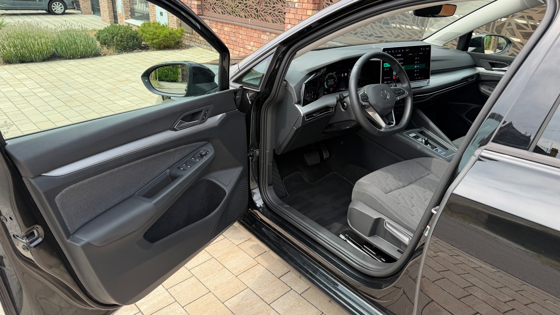 Volkswagen Golf Life 2.0 TDI 110kW 7-Gang DSG — foto 18