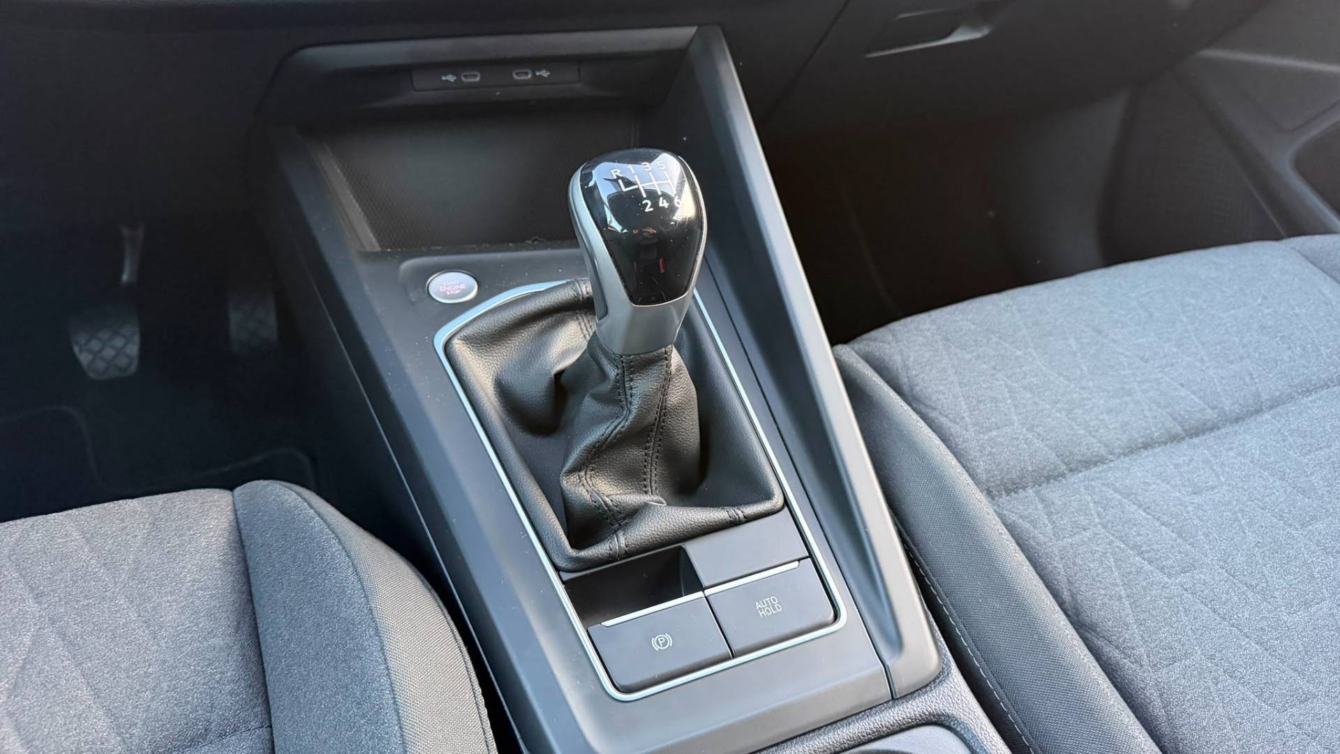 Volkswagen Golf Life 2.0 TDI — foto 21