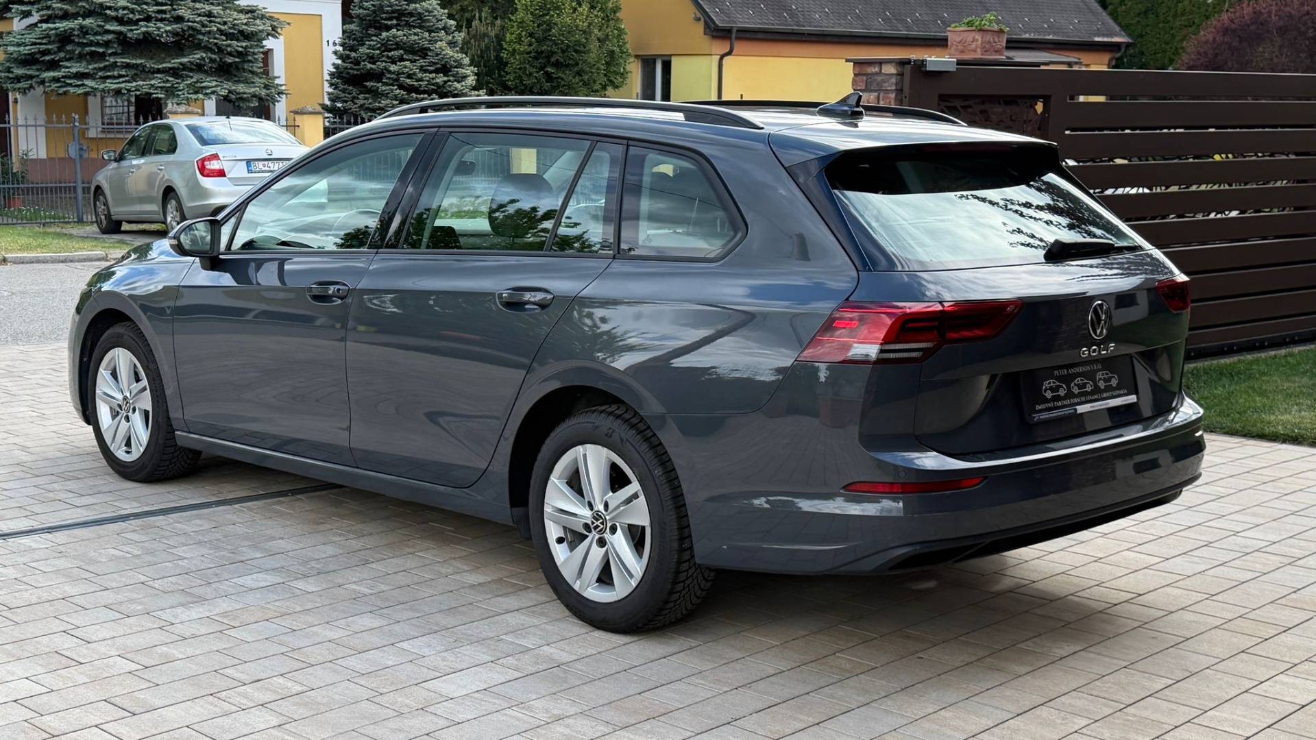 Volkswagen Golf Variant 2.0 TDi DSG,možný úver — foto 9