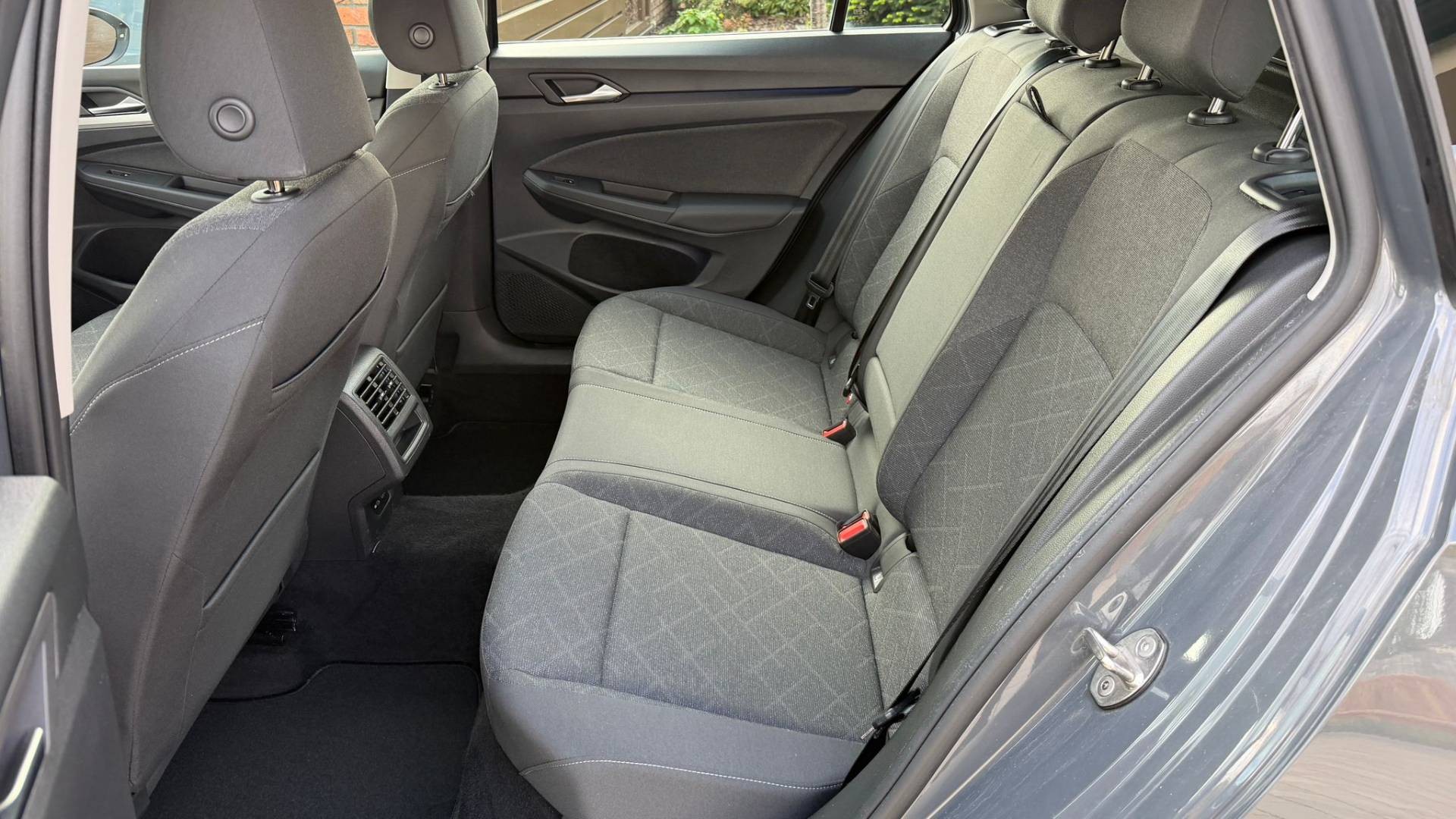 Volkswagen Golf Variant 2.0 TDi DSG,možný úver — foto 18
