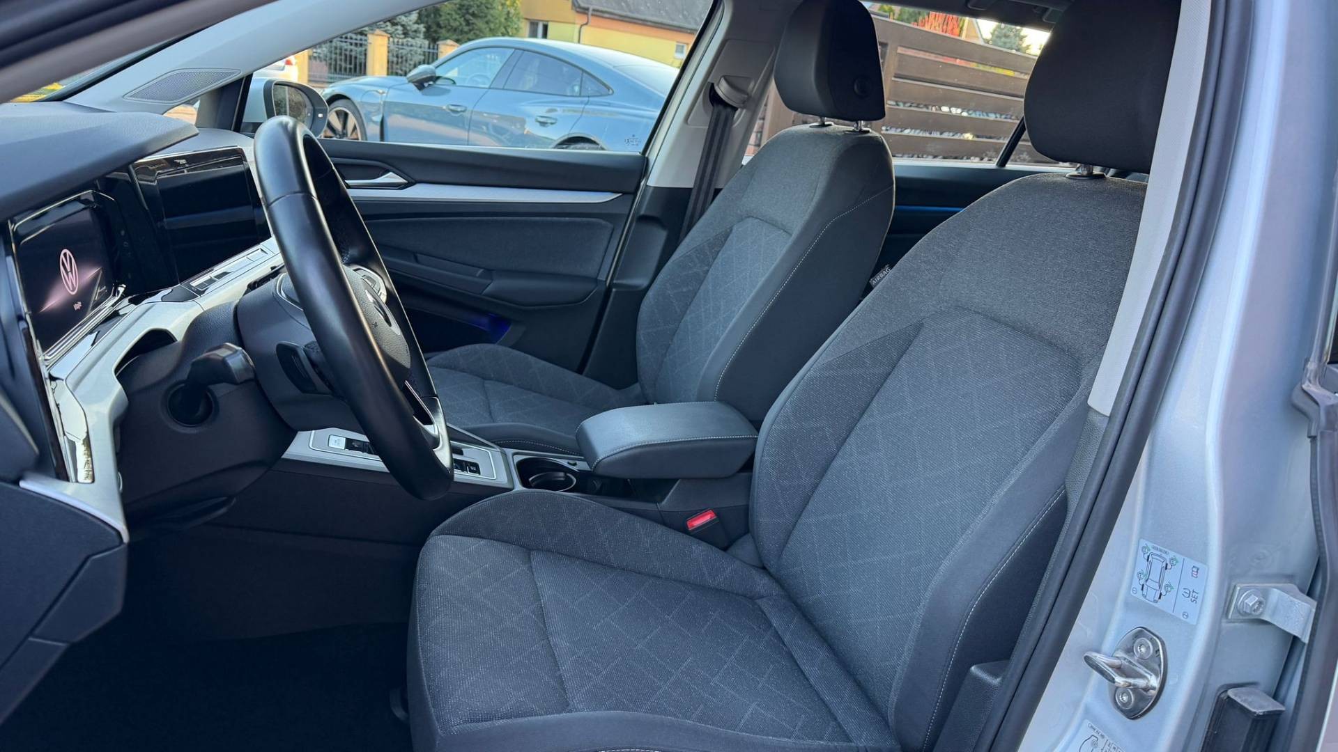 Volkswagen Golf Variant Life 2.0 TDI SCR 85kW DSG — foto 6