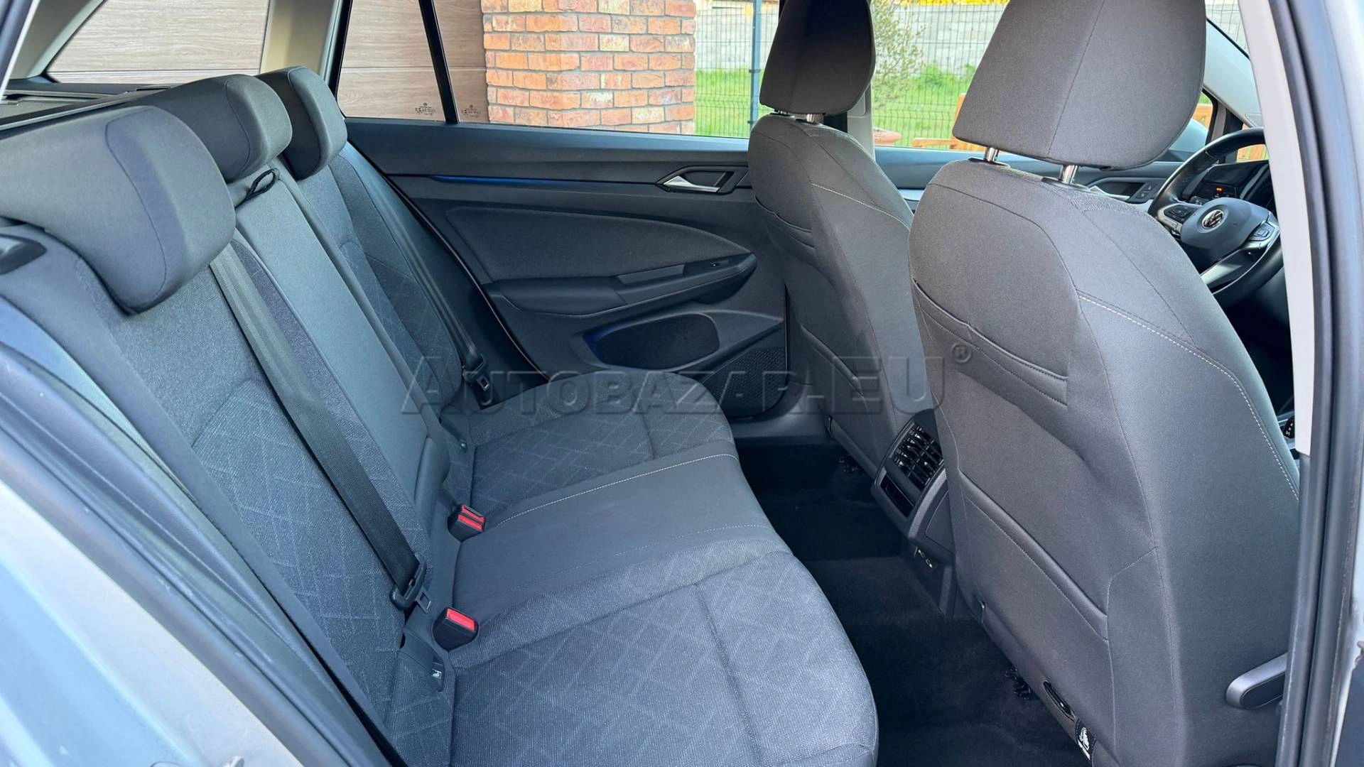 Volkswagen Golf Variant Life 2.0 TDI SCR 85kW DSG — foto 7