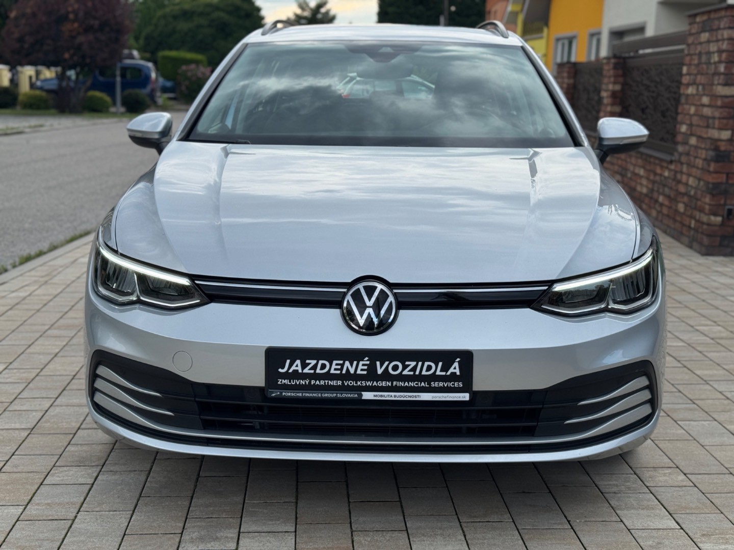 Volkswagen Golf Variant Life 2.0 TDI SCR 85kW DSG — foto 2