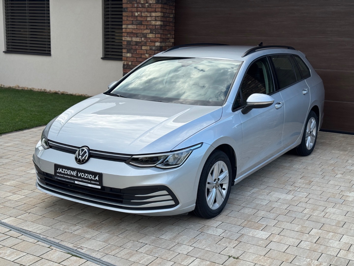 Volkswagen Golf Variant Life 2.0 TDI SCR 85kW DSG — foto 3