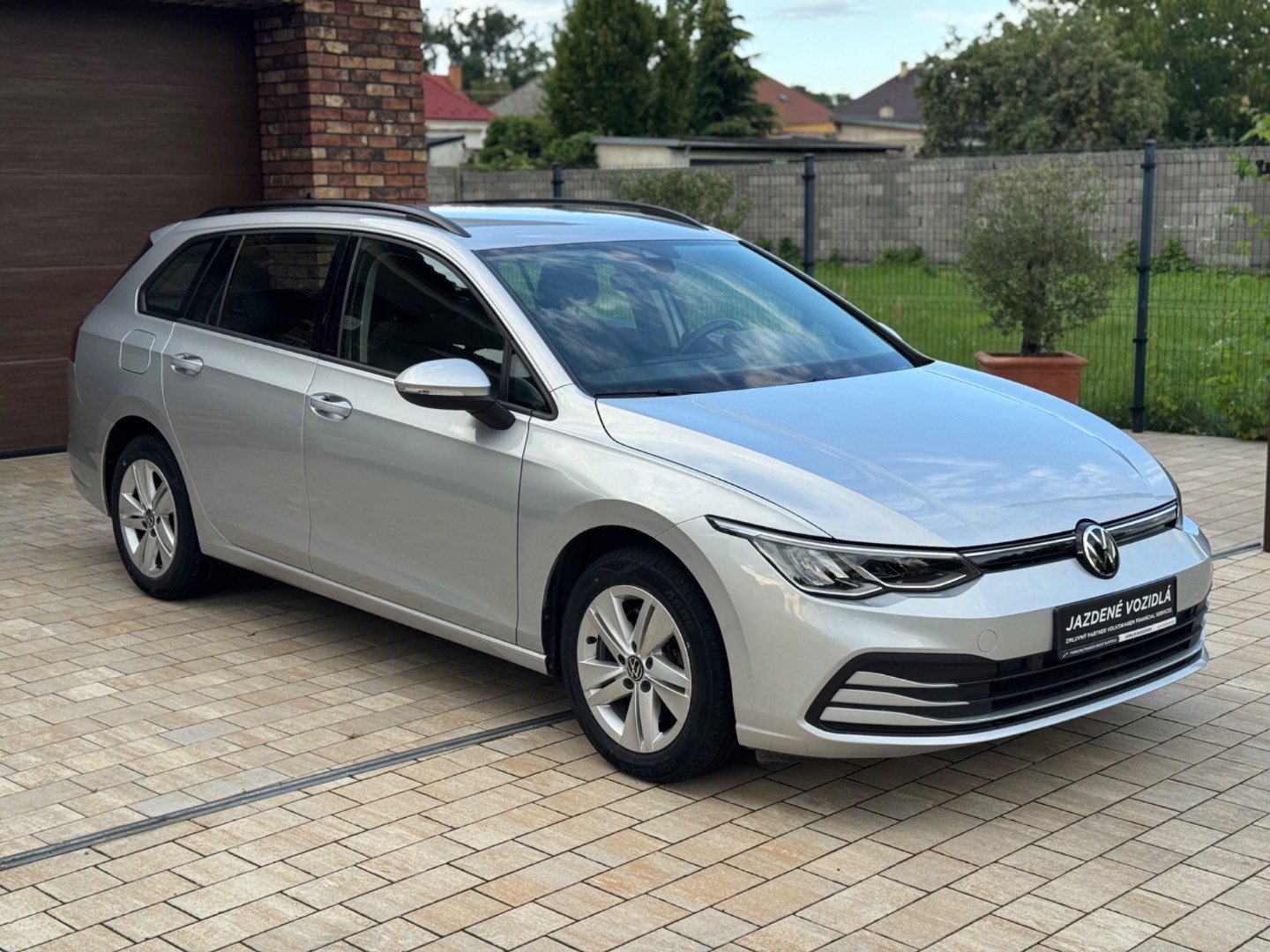 Volkswagen Golf Variant Life 2.0 TDI SCR 85kW DSG — foto 8