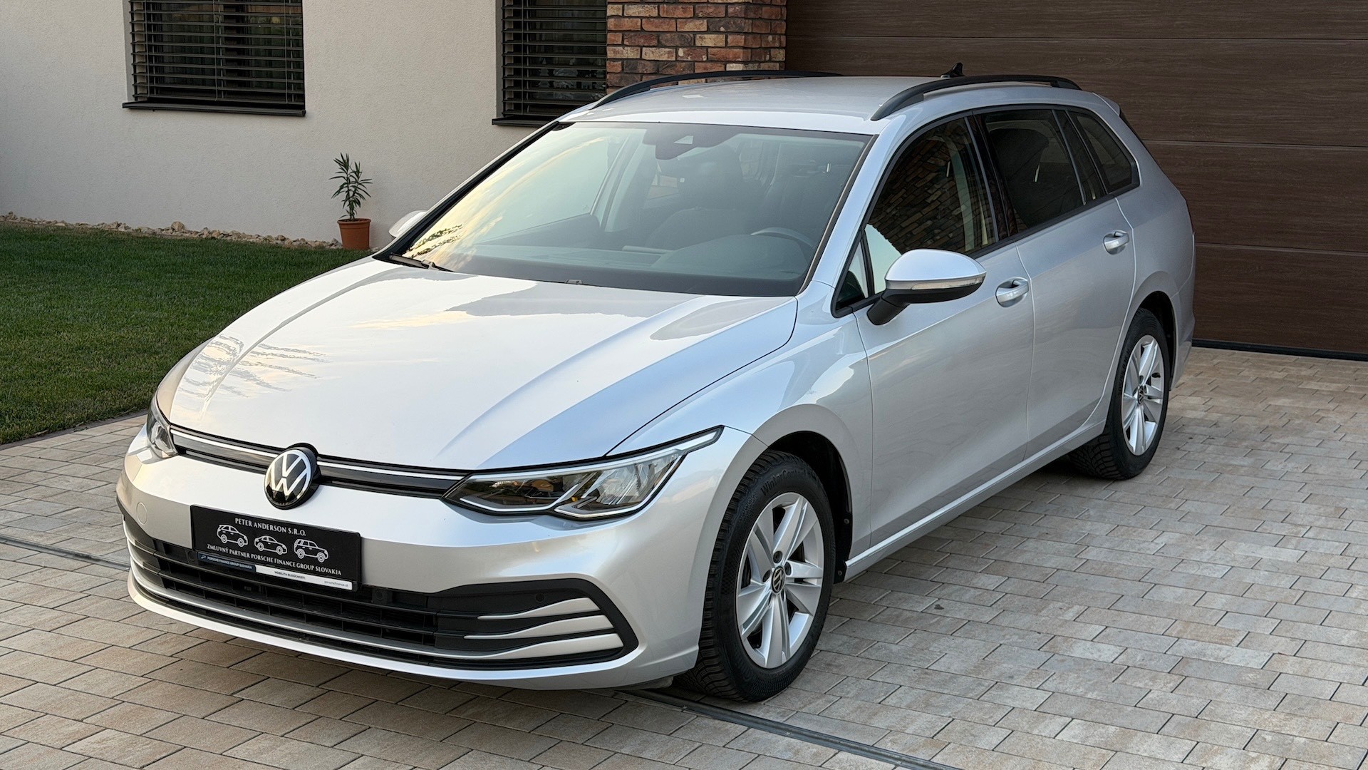 Volkswagen Golf Variant Life 2.0 TDI SCR 85kW DSG — foto 3