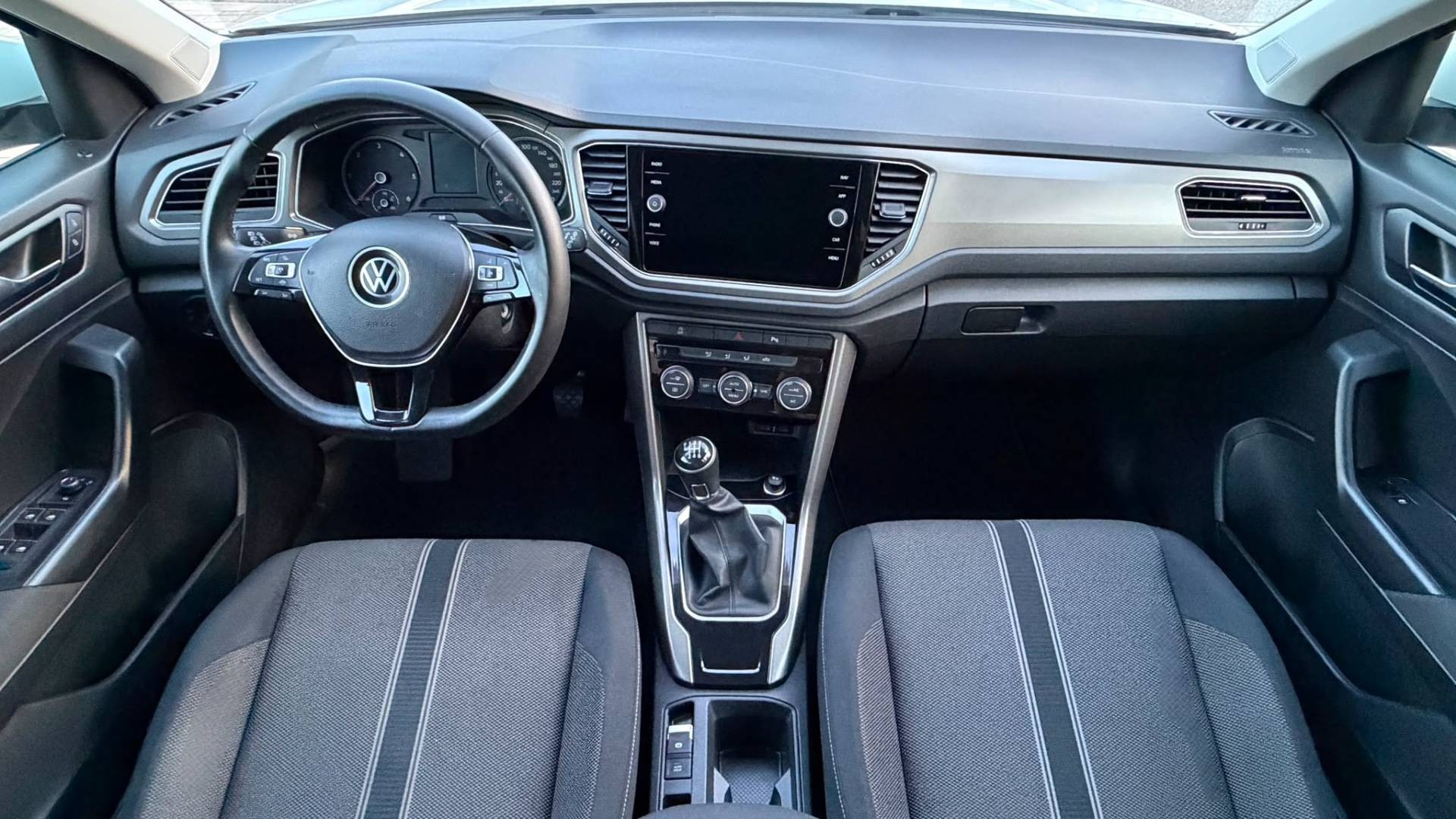 Volkswagen T-Roc 1.6 TDI Style — foto 9