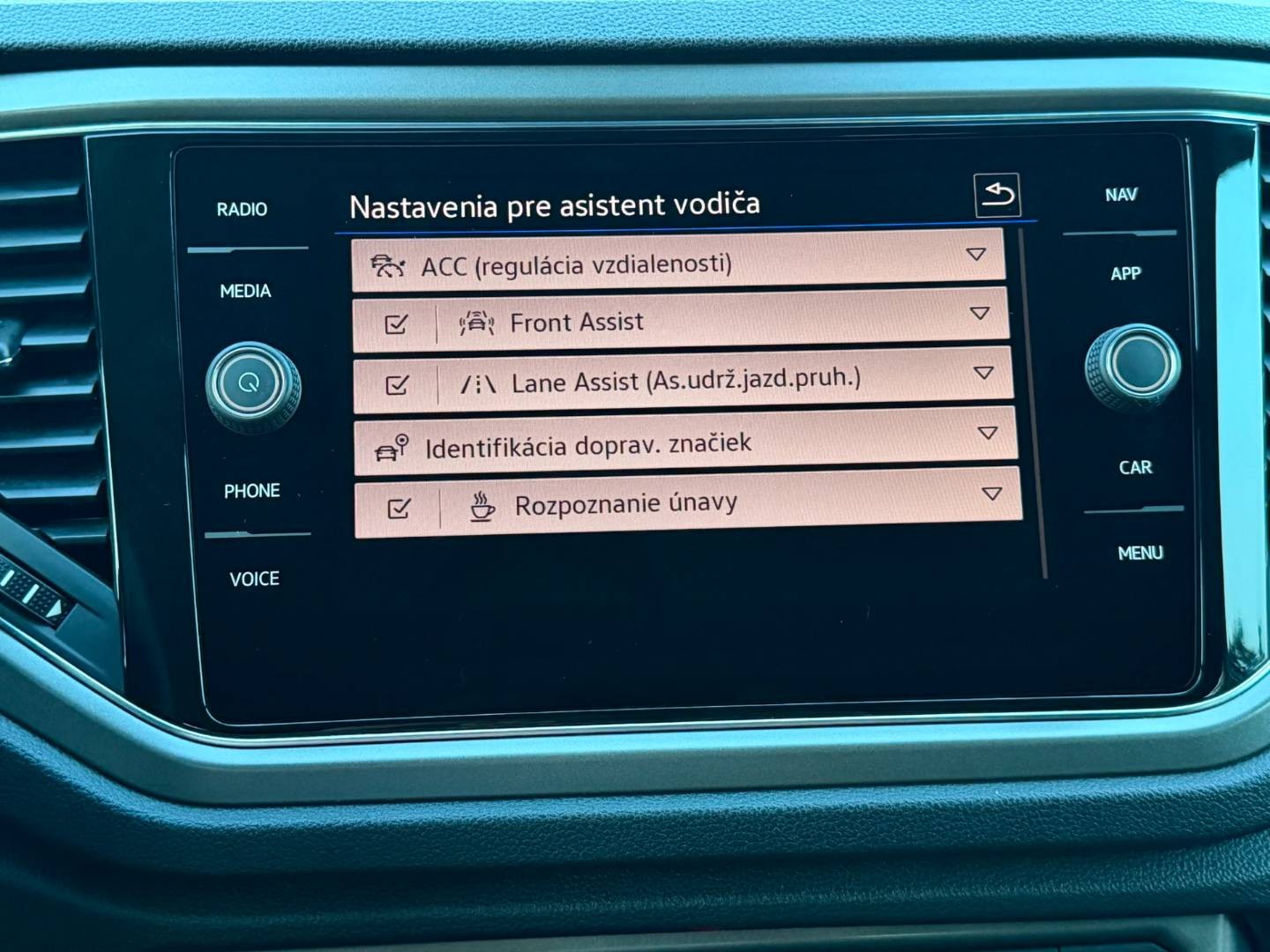Volkswagen T-Roc 1.6 TDI Style — foto 16