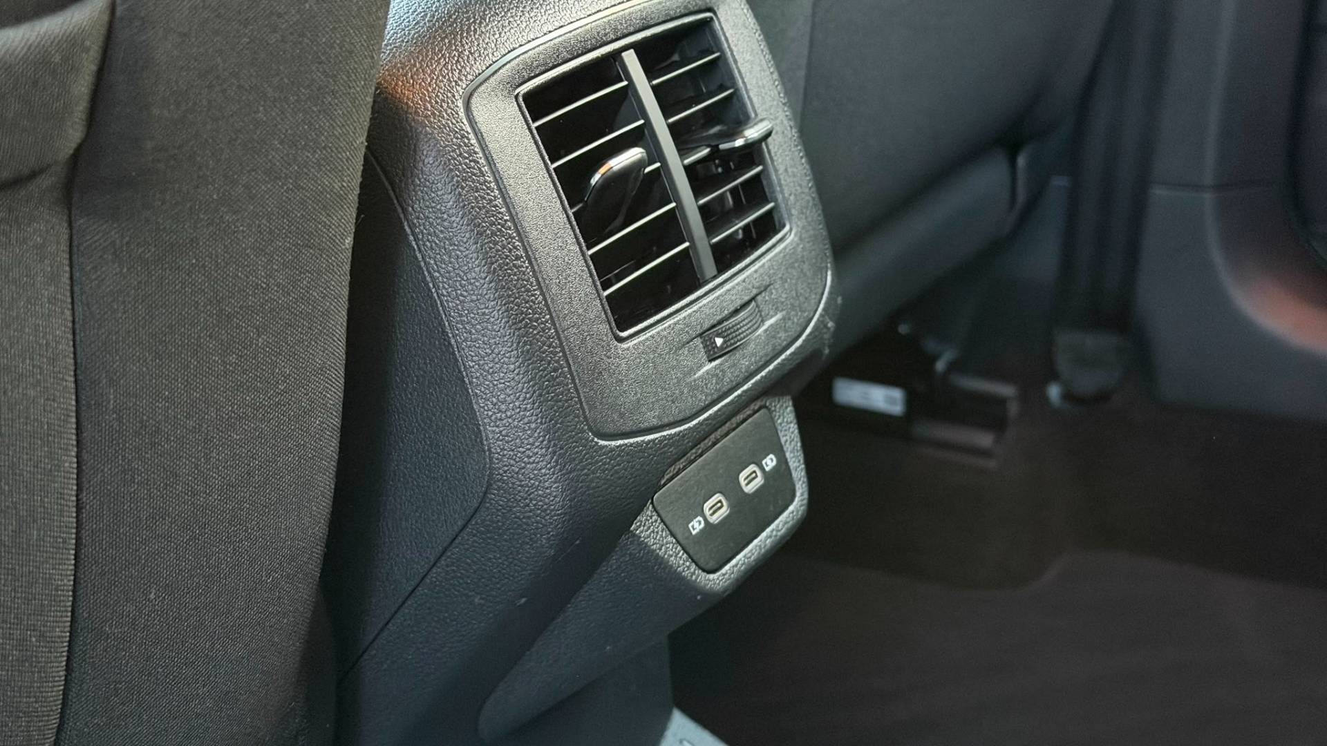 Volkswagen T-Roc 1.6 TDI Style — foto 18