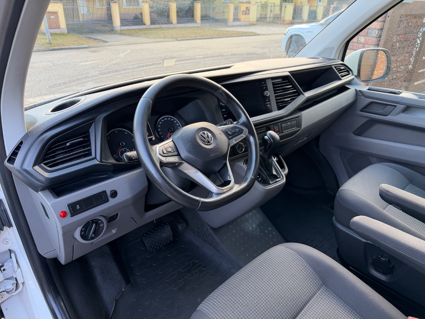 Volkswagen T6 Transporter 2.0 TDi DSG — foto 15
