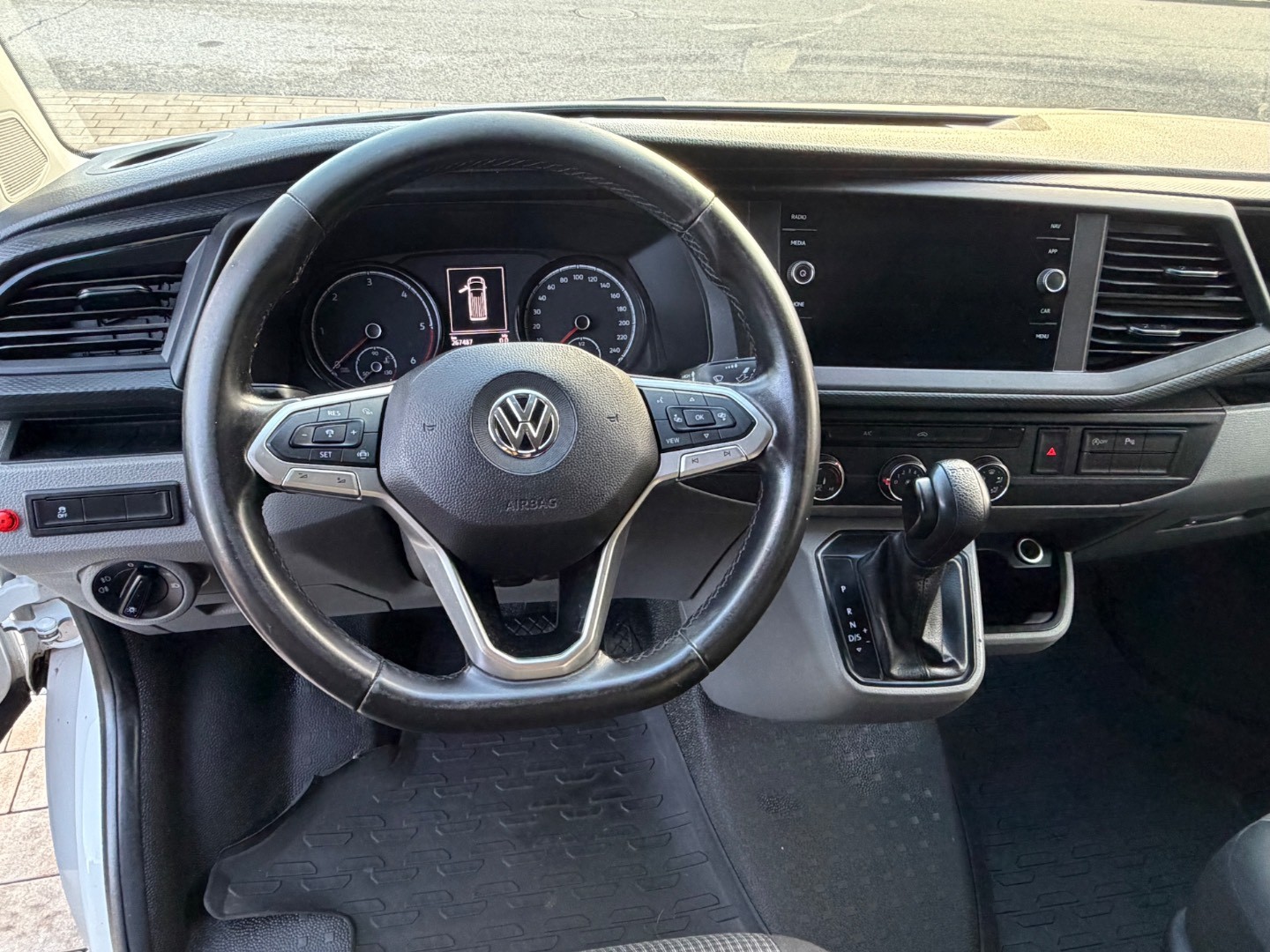 Volkswagen T6 Transporter 2.0 TDi DSG — foto 18