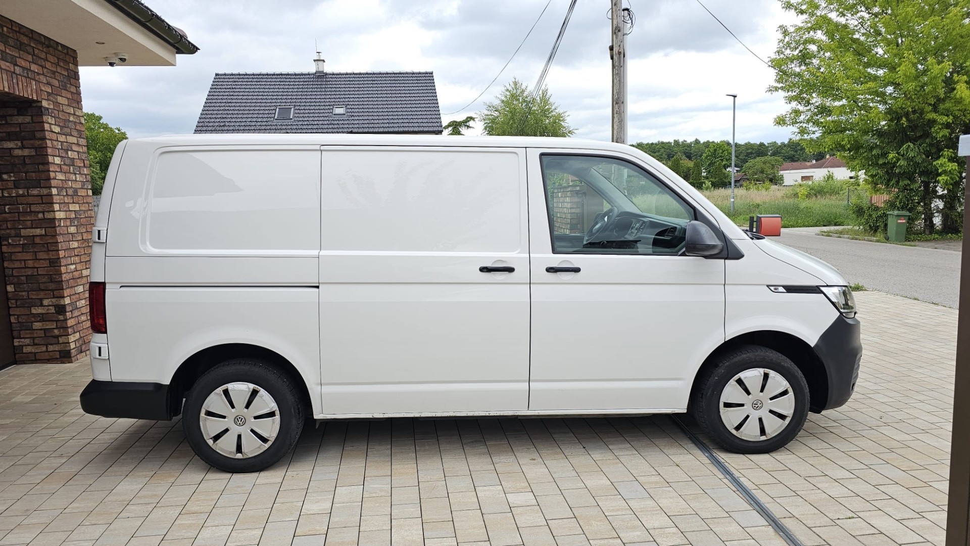 Volkswagen T6 Transporter 2.0TDi,izolovaná užitkova časť s chladiacou jednotkou — foto 4