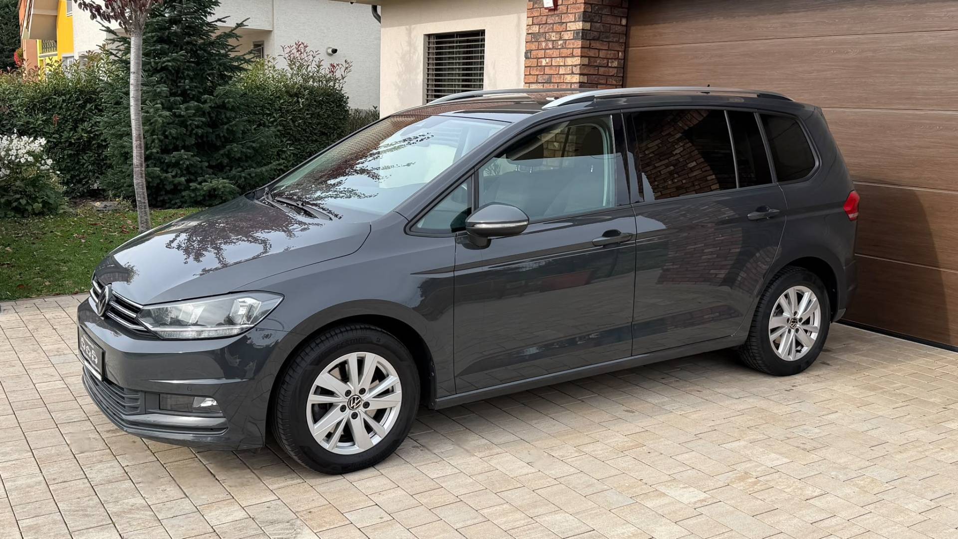 Volkswagen Touran 2.0 TDI SCR 150k Comfortline DSG — foto 4