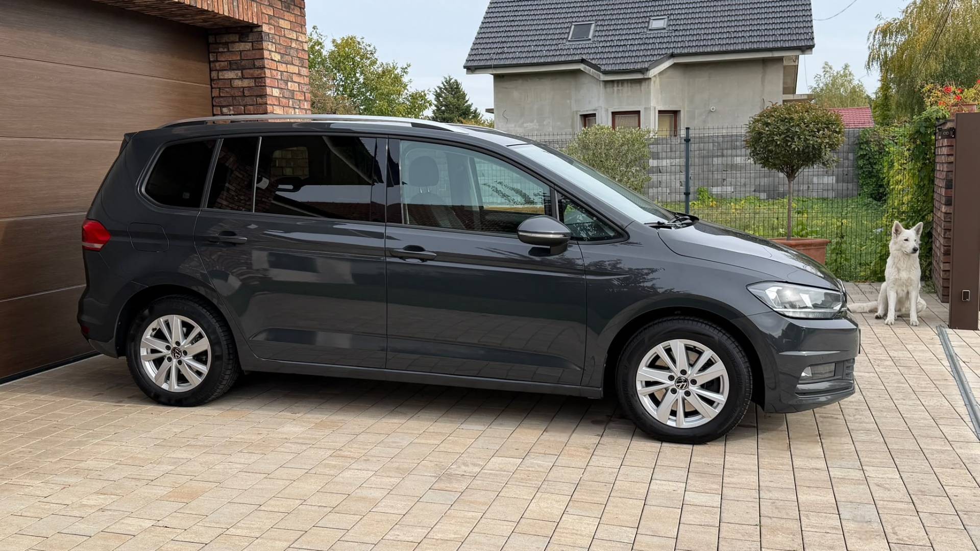 Volkswagen Touran 2.0 TDI SCR 150k Comfortline DSG — foto 7