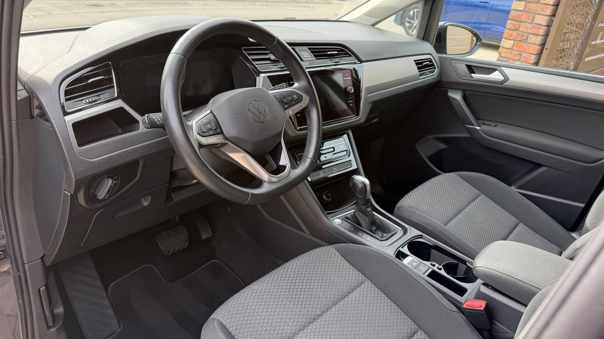 Volkswagen Touran 2.0 TDI SCR 150k Comfortline DSG — foto 11
